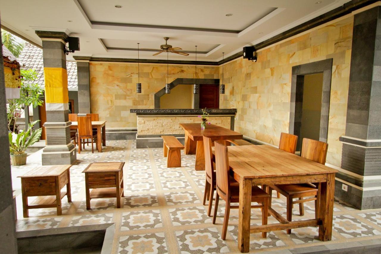 Wisma tamu Awan Bali House 3*